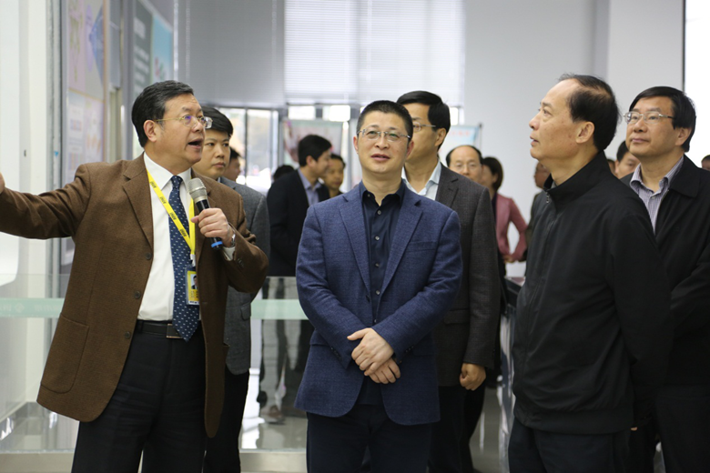 2022年7月5日江蘇省人大常委會副主任姒健敏來雙登蓄電池集團調(diào)研